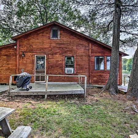 Private Island With Land Access Cabin Hammond Exterior photo