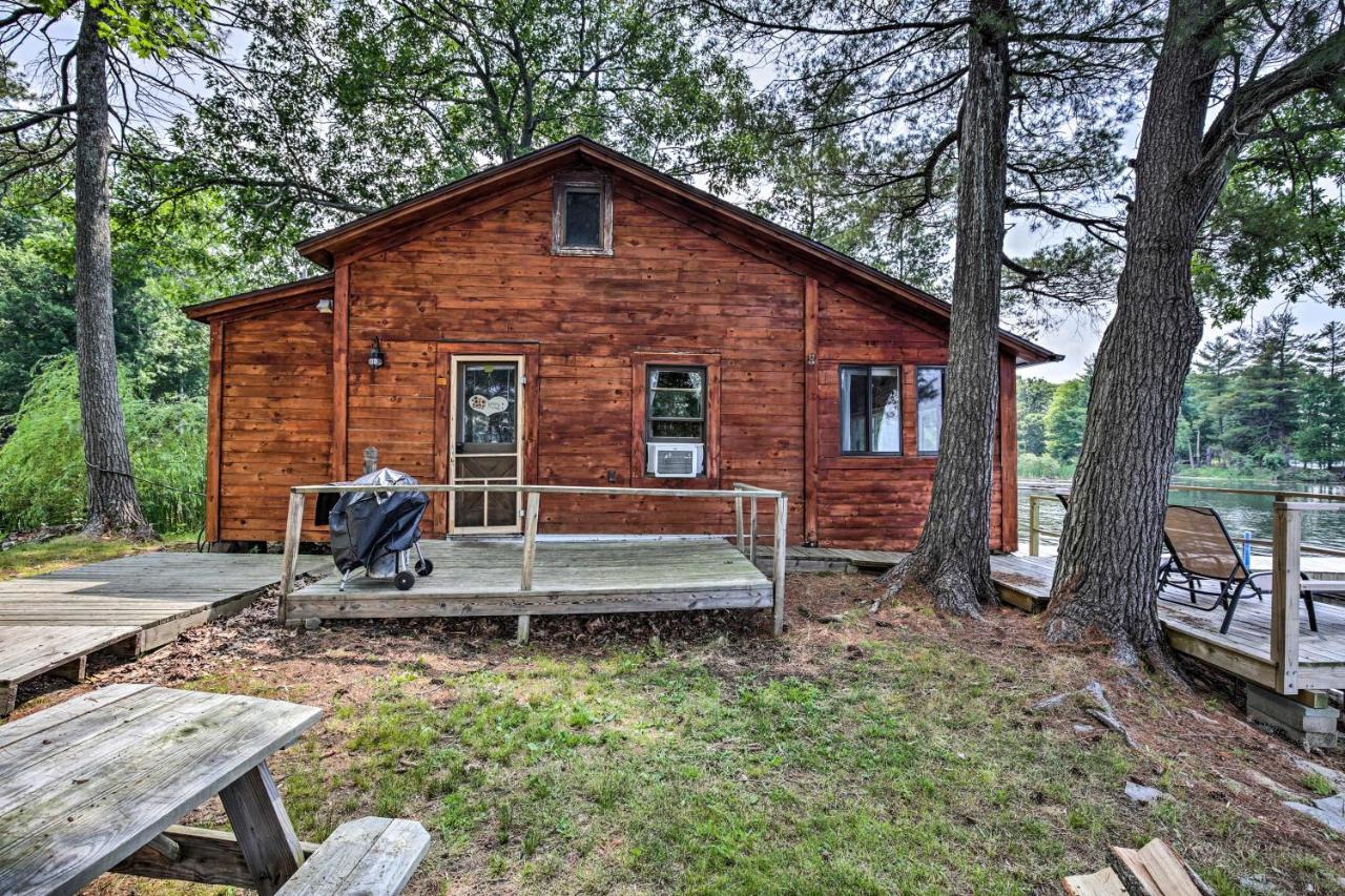 Private Island With Land Access Cabin Hammond Exterior photo