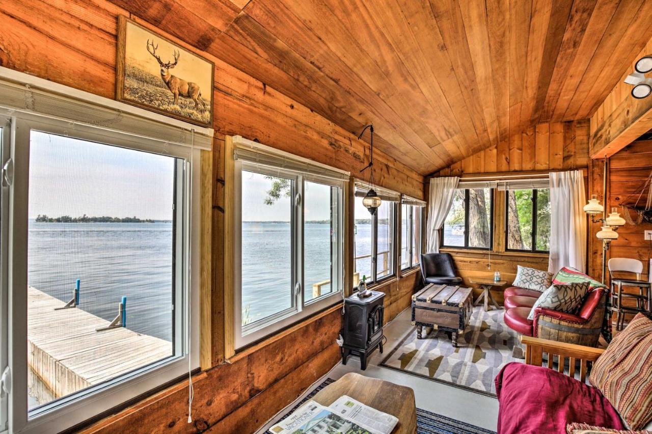 Private Island With Land Access Cabin Hammond Exterior photo